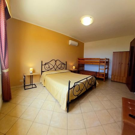 Апартаменты Tahiti House Stagnone Марсала Экстерьер фото